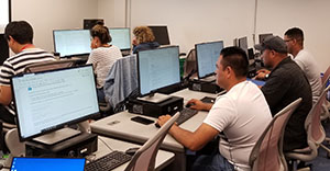 UNH students attend the ePom class in the CCOM/JHC computer classroom.